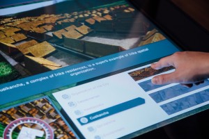 A user selects a flythrough tour of the 3D model
